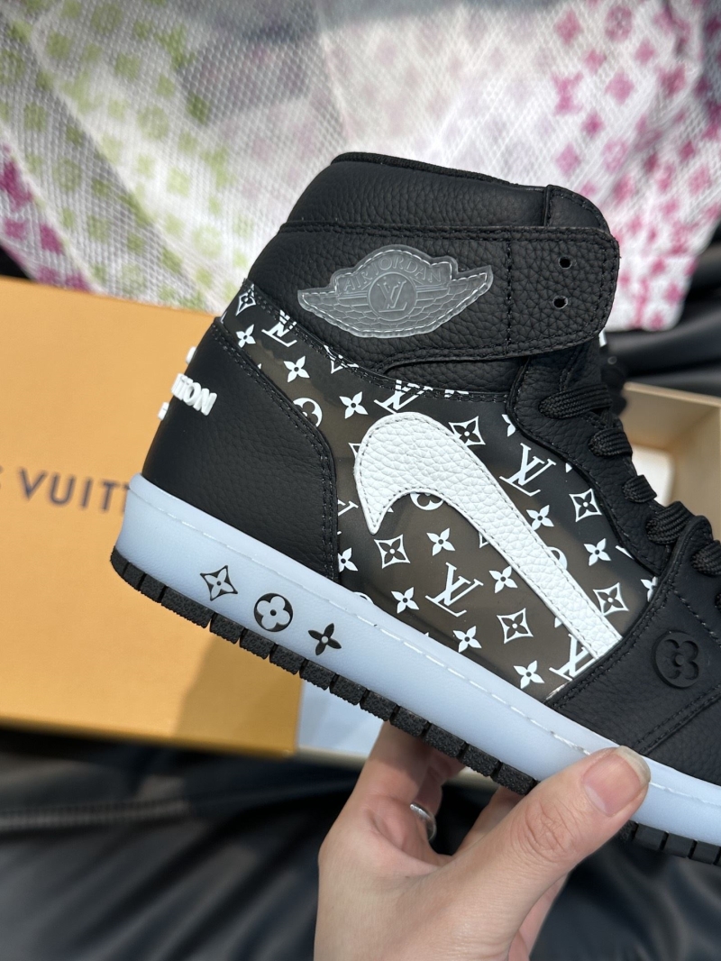 Louis Vuitton Sneakers